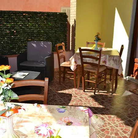 Alojamento de Acomodação e Pequeno-almoço Sa Marina